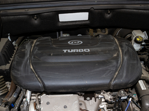 2020款1.5T CVT豪华互联型 7座 其它