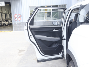 2020款1.5T 手动舒适型 7座 左后车门