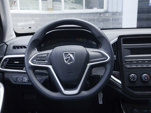 2020款1.5T 手动舒适型 7座 方向盘