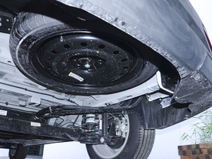 2020款1.5T 手动舒适型 7座 备胎
