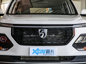 2020款1.5T CVT豪华互联型 5座 中网
