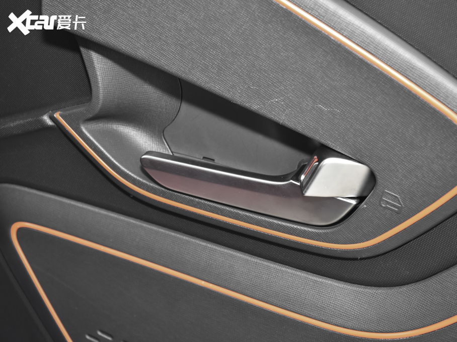 2020��EE100 305KM �ǐ���