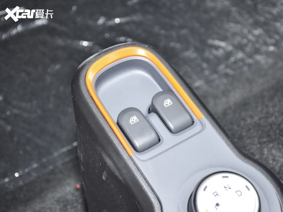 2020��EE100 305KM �ǐ���