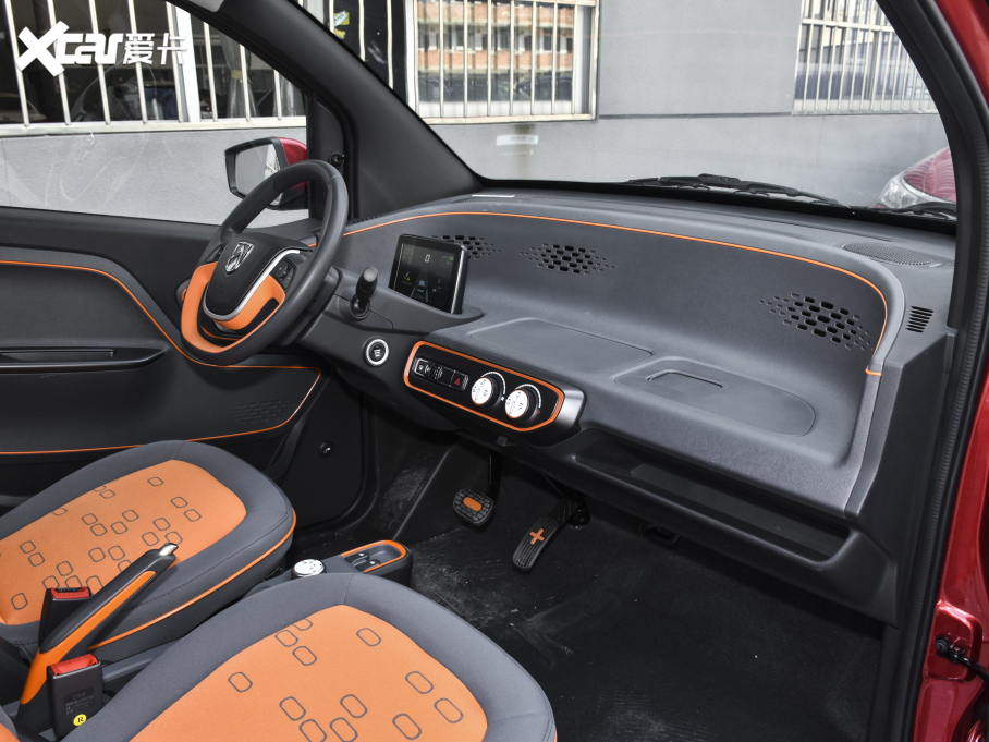 2020��EE100 305KM �ǐ���