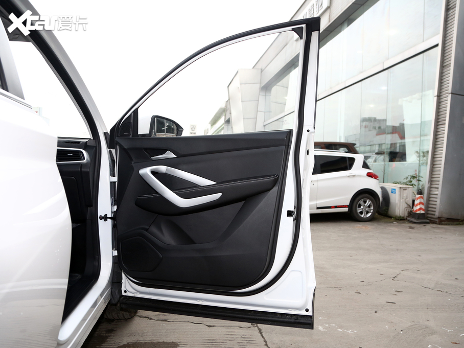 2021E530 1.5T CVTF(lin) ȫ܇o(j) 7