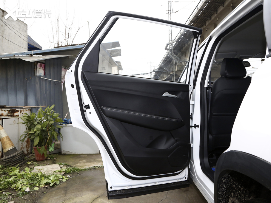 2021E530 1.5T CVTA ȫ܇o(j) 6