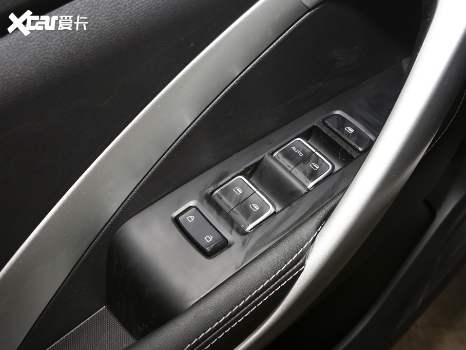 2021E530 1.5T CVTA ȫ܇o(j) 6