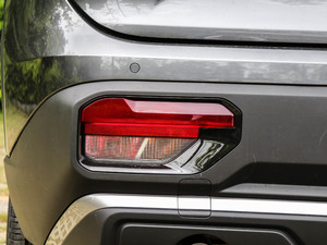2021款1.5T CVT尊贵互联型 全球车周年纪念版 6座 细节外观