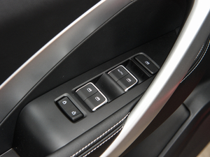 2021款1.5T CVT尊贵互联型 全球车周年纪念版 5座 中控区