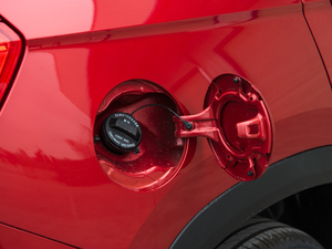 2021款1.5T CVT豪华型 全球车周年纪念版 7座 油箱盖