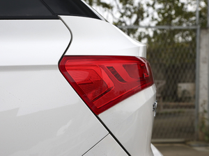 2021款1.5T CVT豪华型 全球车周年纪念版 6座 细节外观