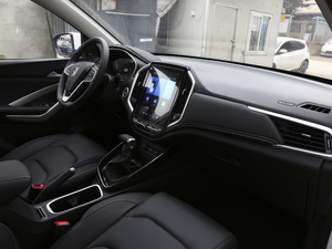 2021款1.5T CVT豪华型 全球车周年纪念版 6座 中控区
