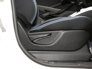 2021款1.5L CVT劲享型 空间座椅