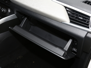 2021款1.5L CVT劲享型 空间座椅