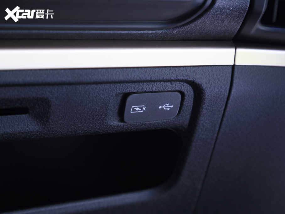 2021EKiWi EV ˇg F