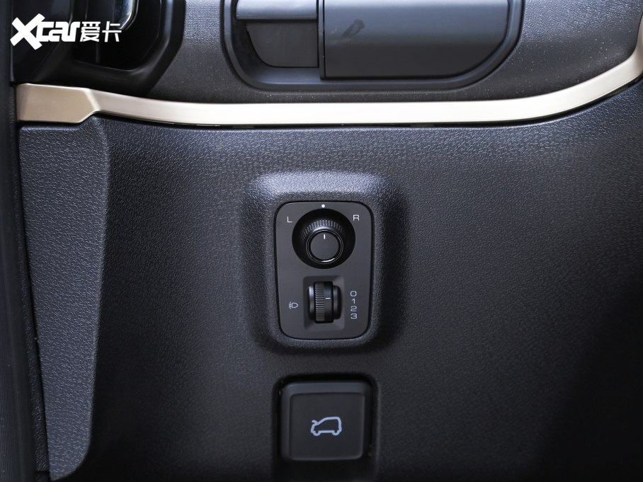 2021EKiWi EV ˇg F