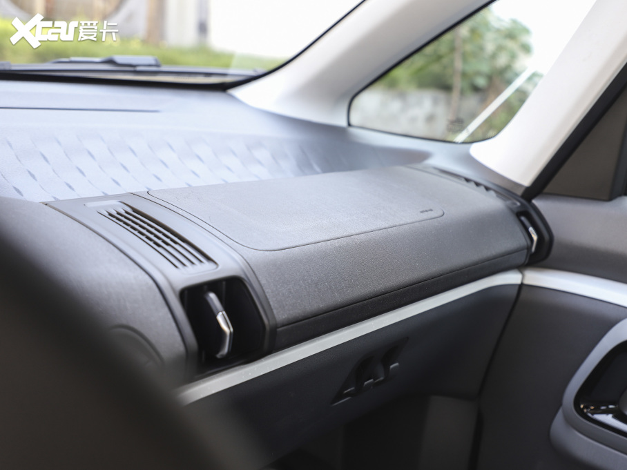 2021EKiWi EV ˇg F