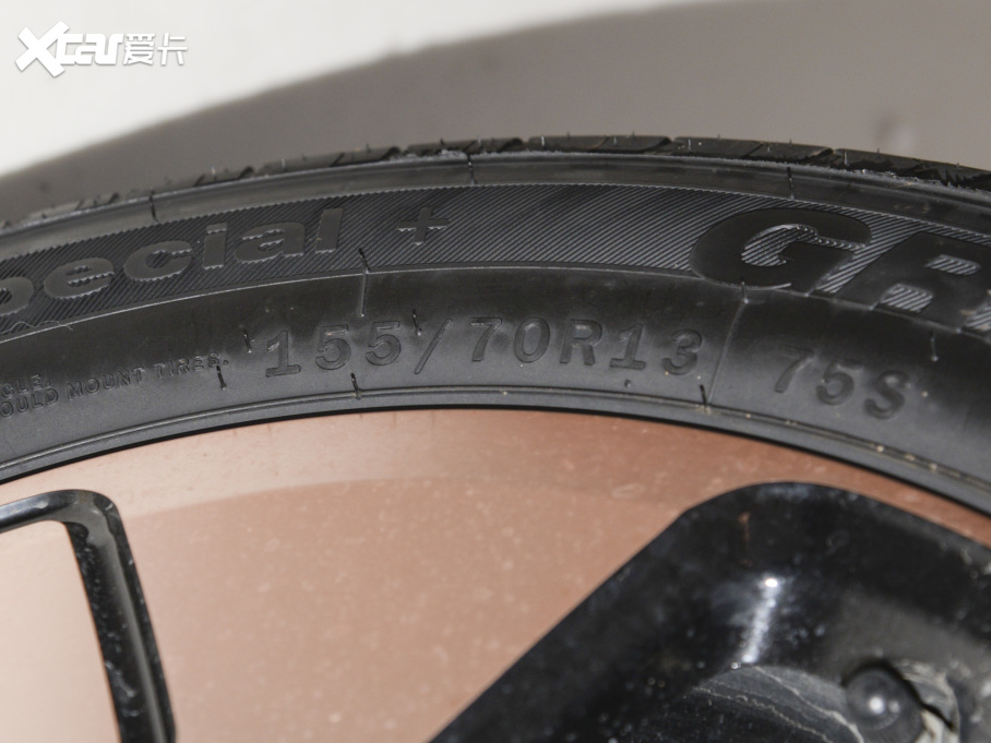 2022EKiWi EV ˇgp F