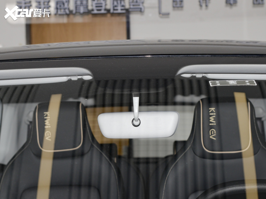 2022EKiWi EV ˇg(sh)p F