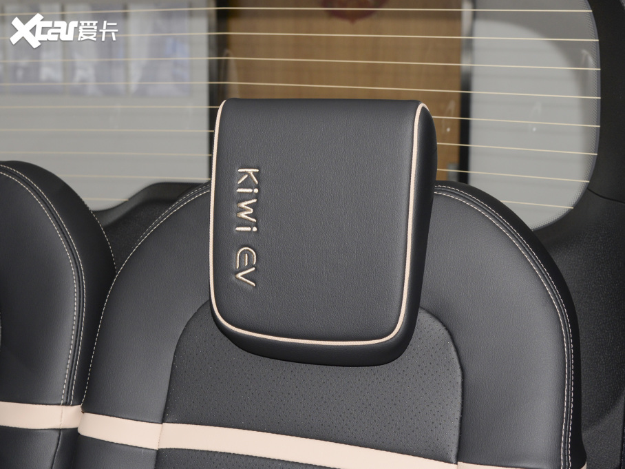 2022EKiWi EV ˇgp F