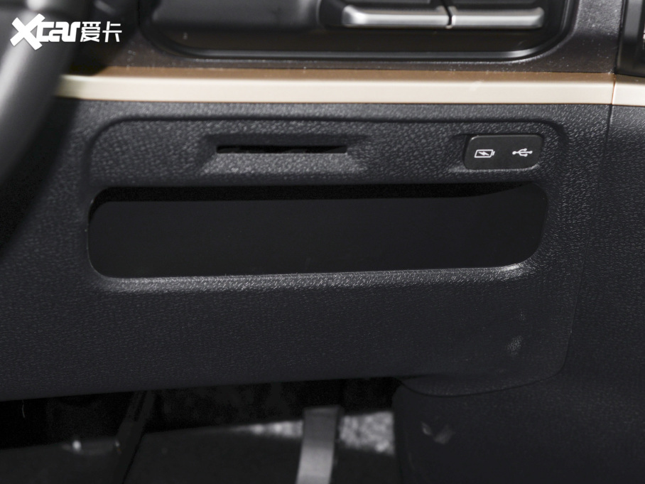 2022EKiWi EV ˇgp F