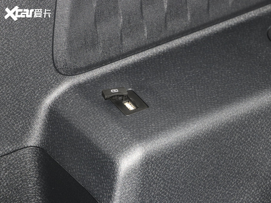 2023EKiWi EV ǳ F