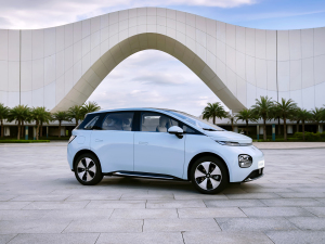 2023款360 Plus 整体外观