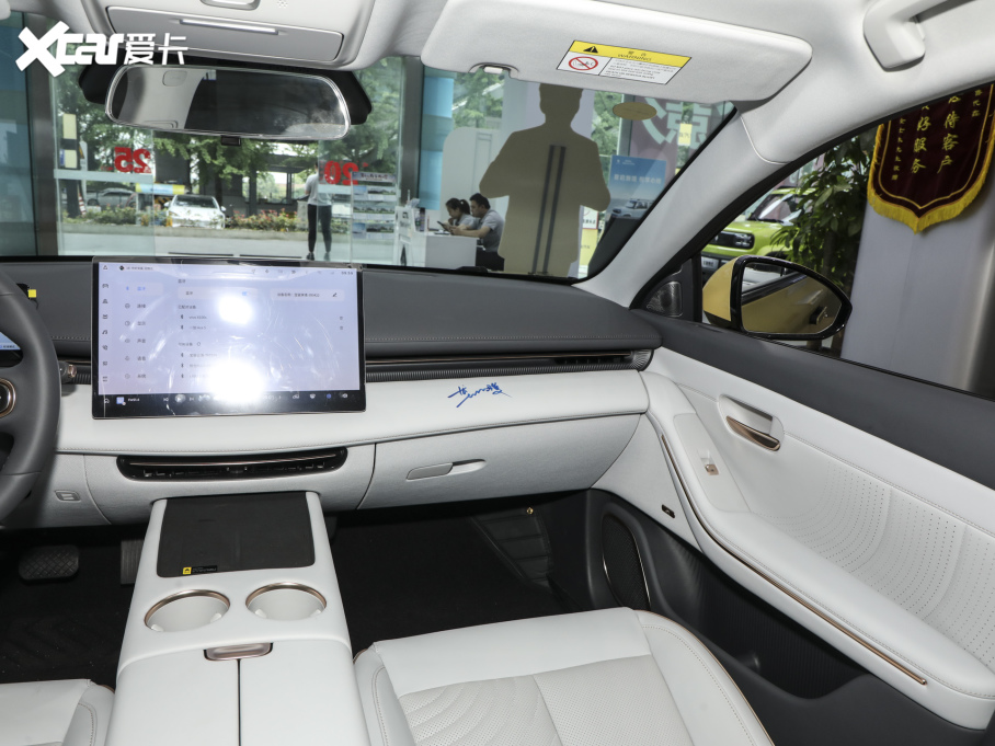 2025��E���� ��� 600km���A��