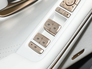 2025 600kmA п؅^