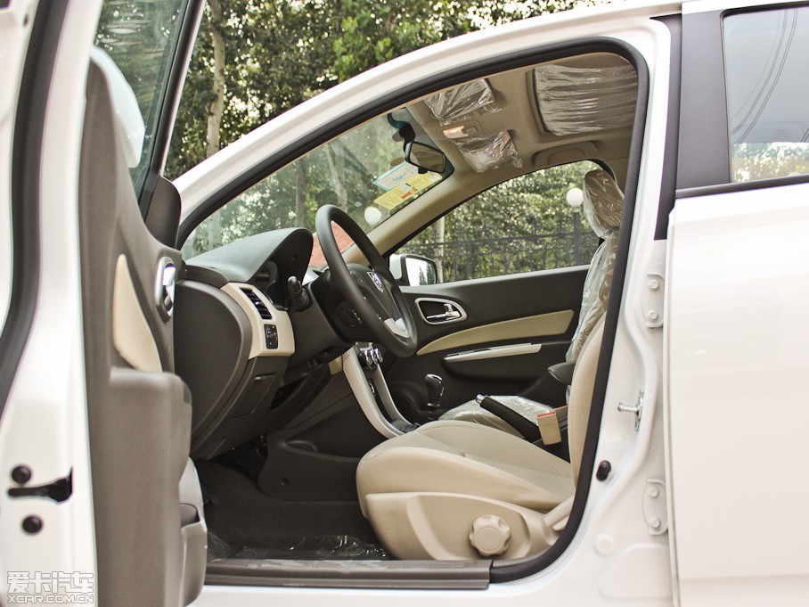 2012款宝骏630 1.5L DVVT 手动精英版