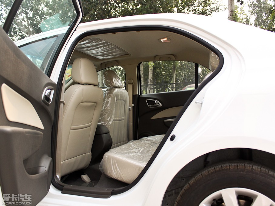 2012款宝骏630 1.5L DVVT 手动精英版