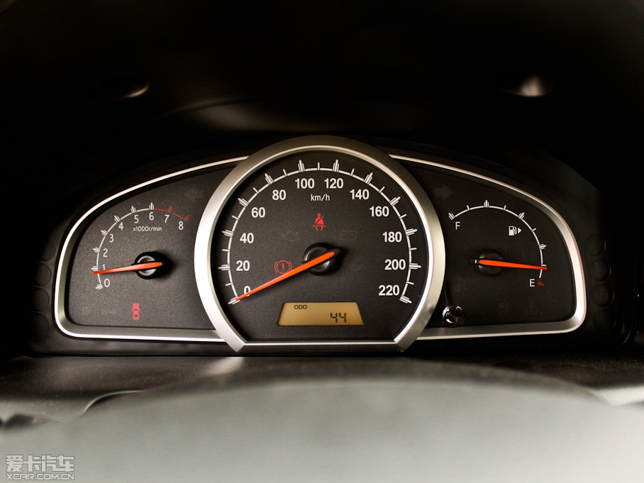 2012款宝骏630 1.5L DVVT 手动精英版