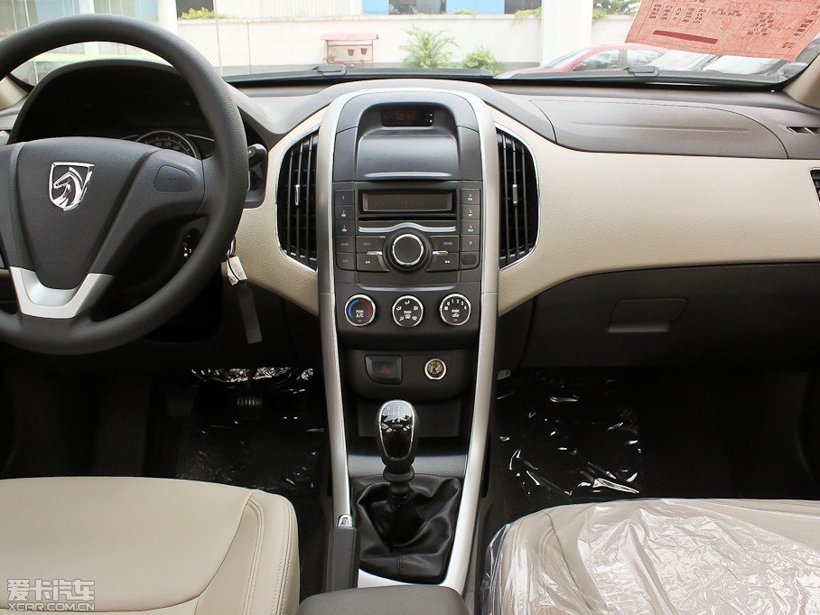 2012款宝骏630 1.5L DVVT 手动精英版