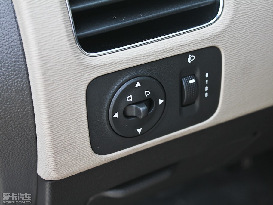 2012��E630 1.8L �ք����m��