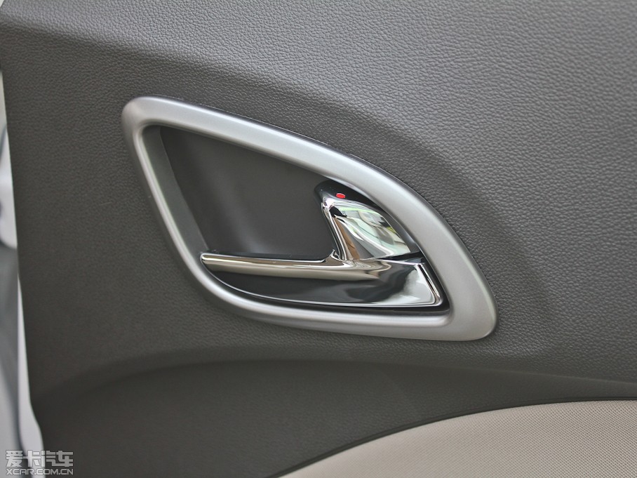 2012��E630 1.8L �ք����m��