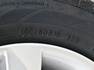 2012款1.5L DVVT 自动精英版 轮胎尺寸