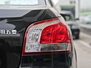 2012款1.5L DVVT 自动精英版 尾灯