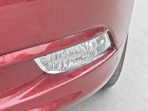 2012款1.5L DVVT 手动舒适版 前雾灯