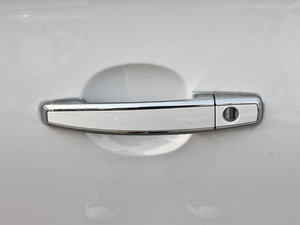 2012款1.8L 手动舒适版 主驾门拉手