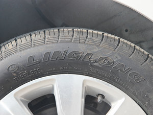 2012款1.8L 自动舒适版 轮胎品牌