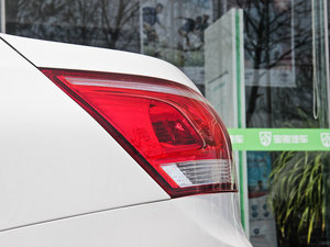 2012款1.8L 自动舒适版 细节外观