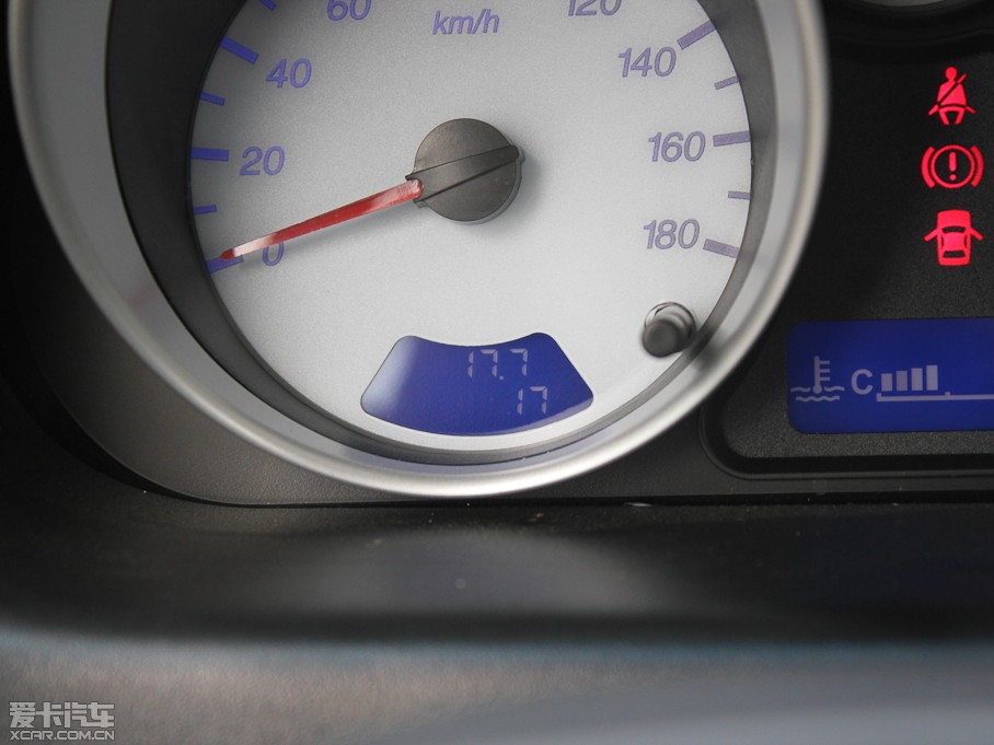 2012(l)Y Ŀ 1.2L ք(dng)\(yn)(dng)