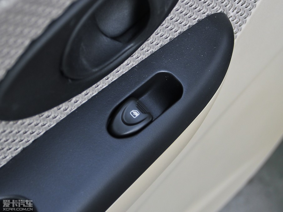 2012Y Ŀ 1.0L քP-TEC