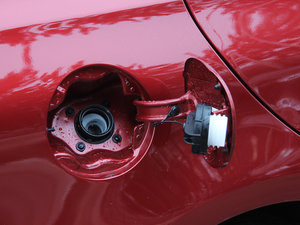 2013款1.5L DVVT 自动精英版 油箱盖