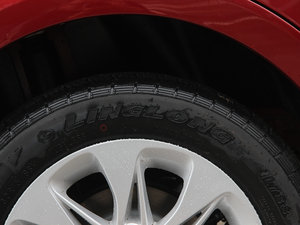2013款1.5L DVVT 自动精英版 轮胎品牌
