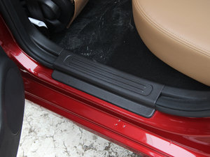 20131.5L DVVT Ԅ(dng)Ӣ g