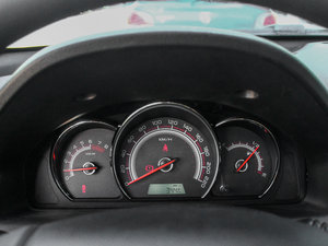 2013款1.5L DVVT 手动精英版 中控区