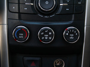 2013款1.5L DVVT 手动精英版 中控区