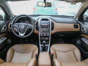 2013款1.5L DVVT 手动精英版 中控区
