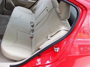 2014款1.5L 自动豪华版 后排座椅